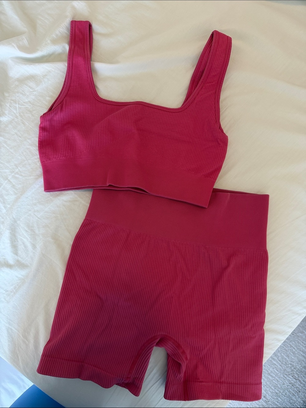 Ribbed Seamless Bra & High-Waist Biker Shorts Set - Hot pink